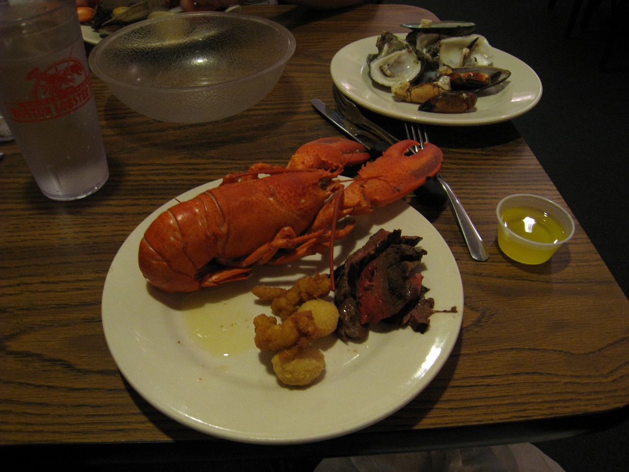 Vacation 2007-12 - Beaches Disney Hotels 0607.jpg - On the 2007-08 Florida vacation we visited beaches from Fort Myers to Sanibel Island sampling local food along the way. Green water and white sugar beaches! Arriving at Disney World we visited several of the theme resorts.